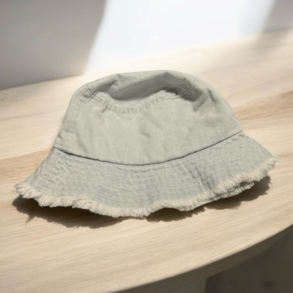 Free | Stylish Frayed Edge Light Denim Bucket Hat - Picture 2 of 13